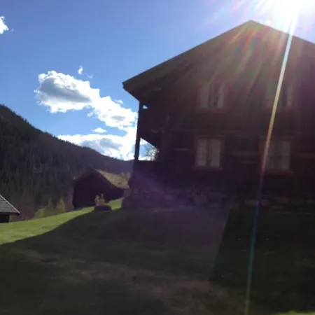 Feriehus Feriehus I Amotsdal Groven